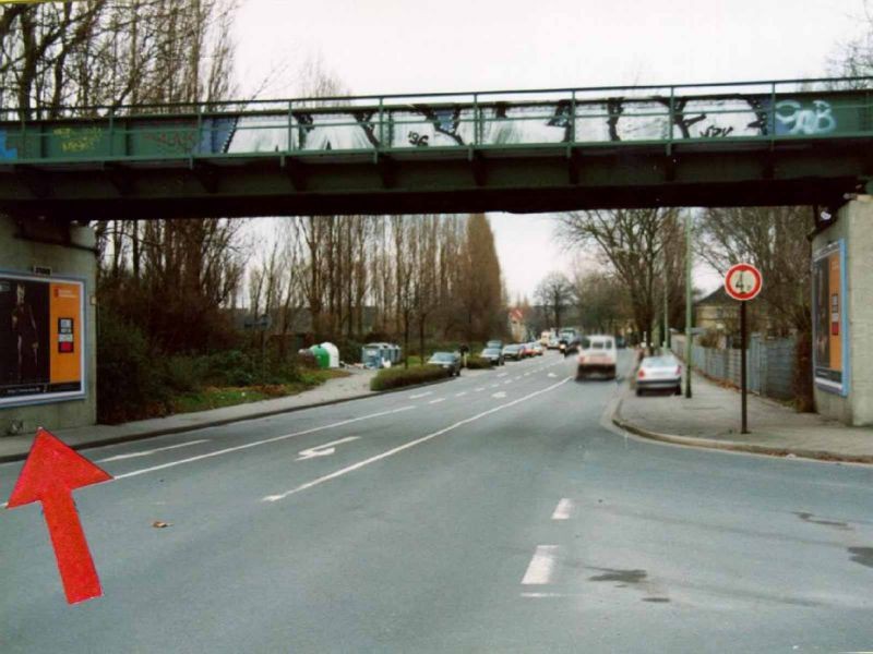 Arenbergstr.  / aus Ri. Beisekampfurthstr. Brücke re.