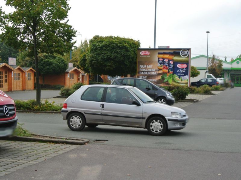 Harjesstr. 4  / Einf. li.