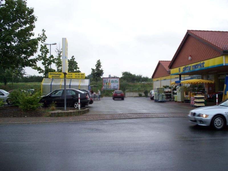 Marc-Chagall-Str. 61  / Edeka geg. Einf./Ausf.