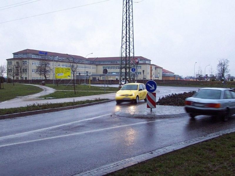 Heinrich-Rau-Str.  / Neustädter Str. RS