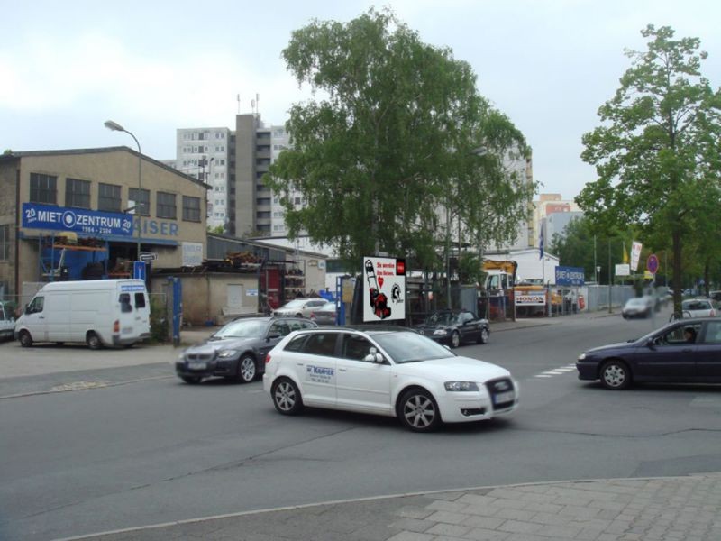 Schumannstr. 74  quer zur Merianstr.