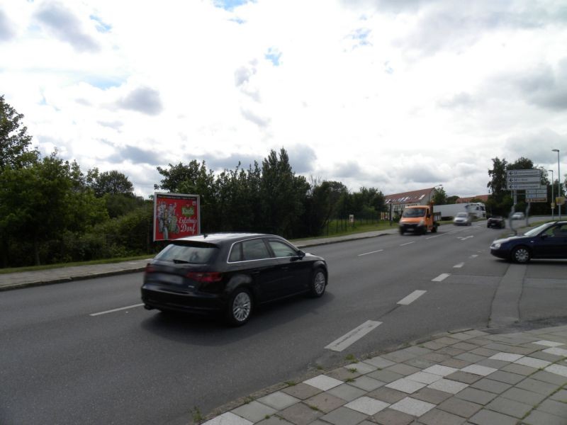 Stralsunder Str. (B 96)  re. geg. Gerhart-Hauptmann-Ring