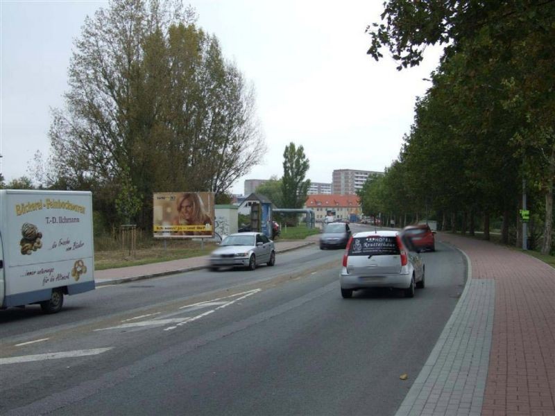 Erich-Weinert-Str.  vor Kreisverkehr RS