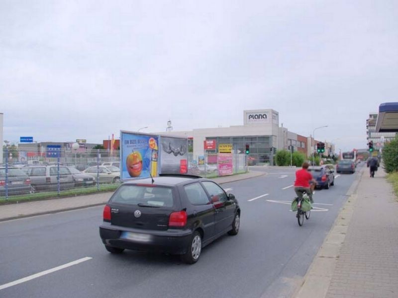 Robert-Koch-Str.  geg. Tankstelle (Shell)