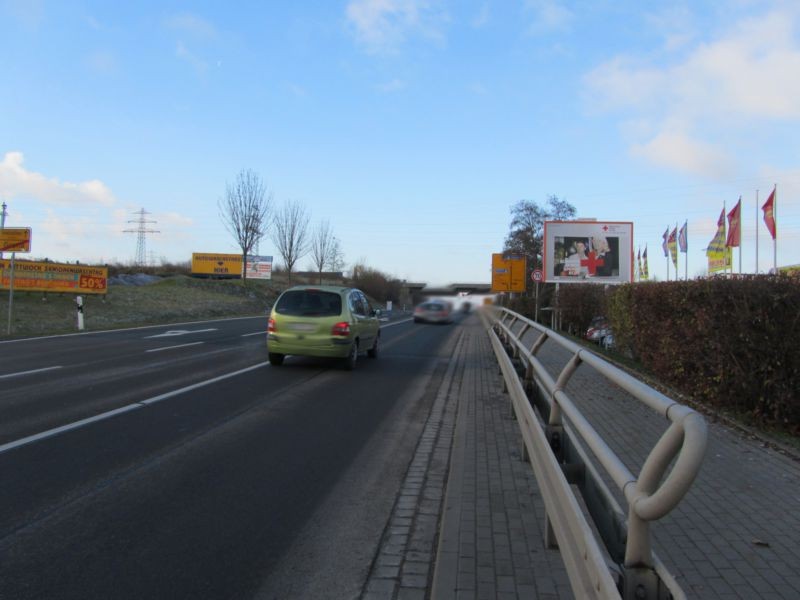 Leipziger Str. 17 (B 180)  VS quer v. EKZ-Floßgraben