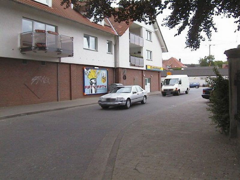 Friedhofstr. 1  / neb. Eing. Edeka re.