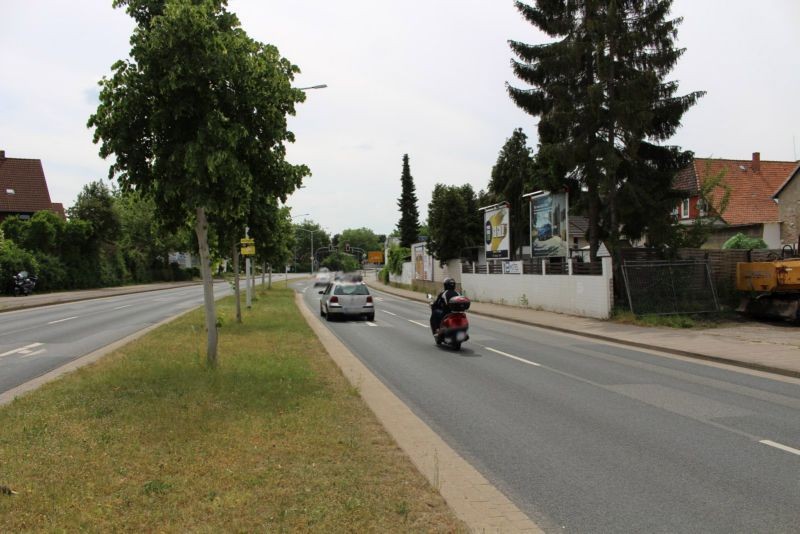 Berliner Allee (B 443)  / Königstr. 15