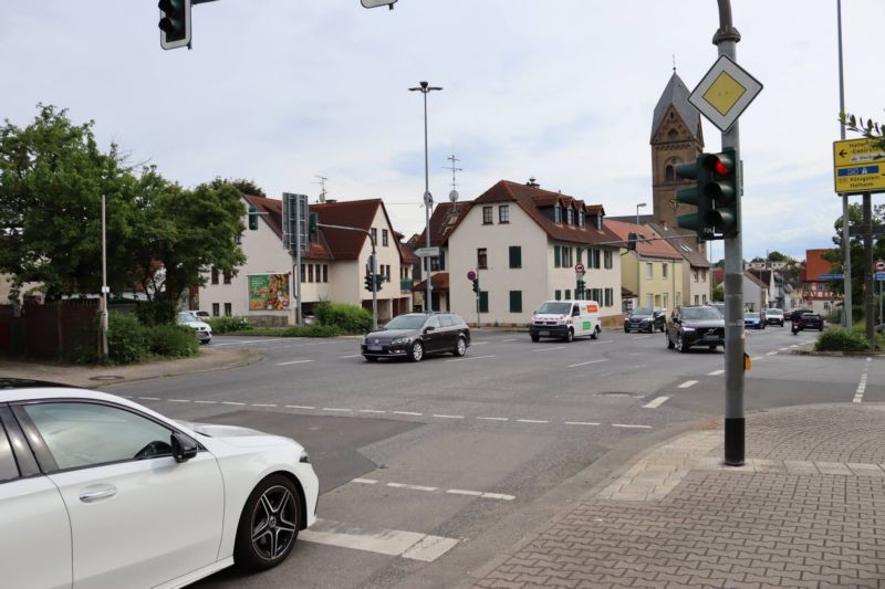 Raunheimer Str.  / Frankfurter Str. 48a