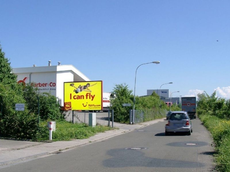 Robert-Bosch-Str. 23  quer RS