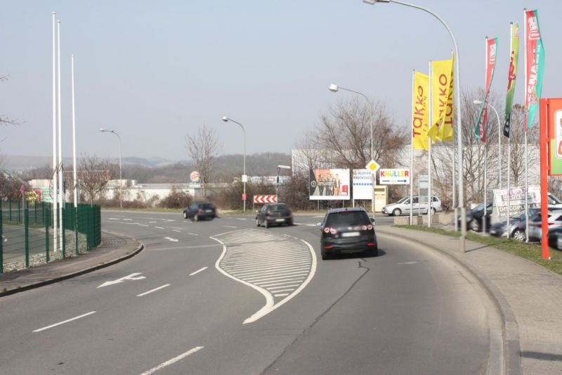 Werner-von-Siemens-Str.  / Industriestr. quer