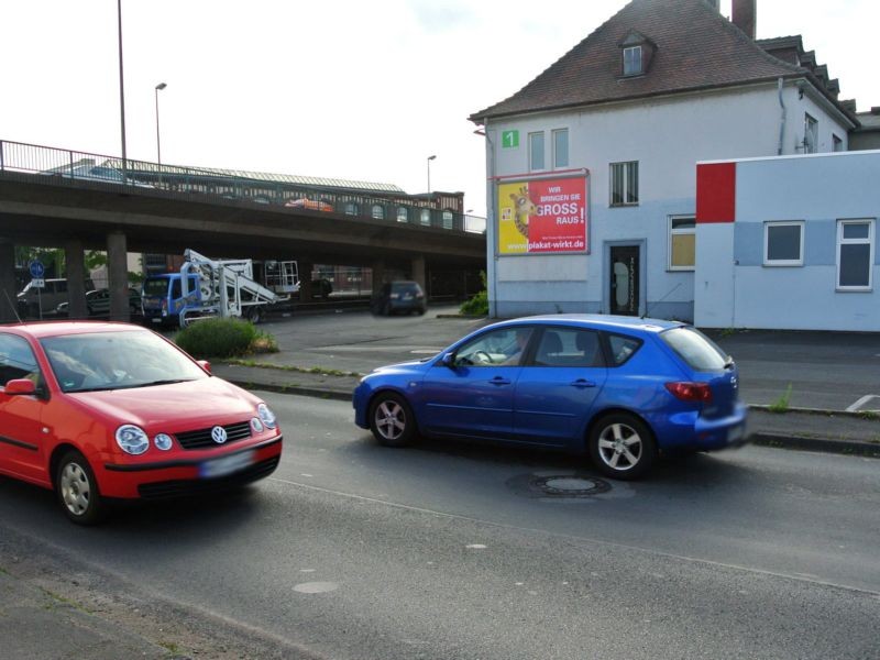 Frankfurter Str. 1  / Fussgängerweg z. Hbf