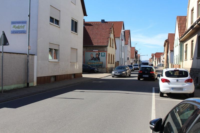 Franz-Voll-Str. 12 (B 9) quer