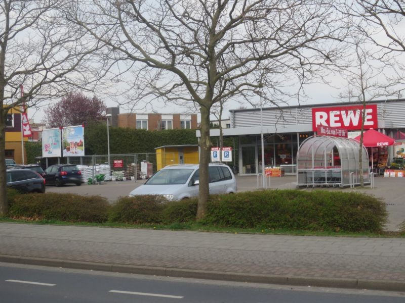 Illerstr. 52a  / Lichtenberger Str. 51 / Rewe (PP)