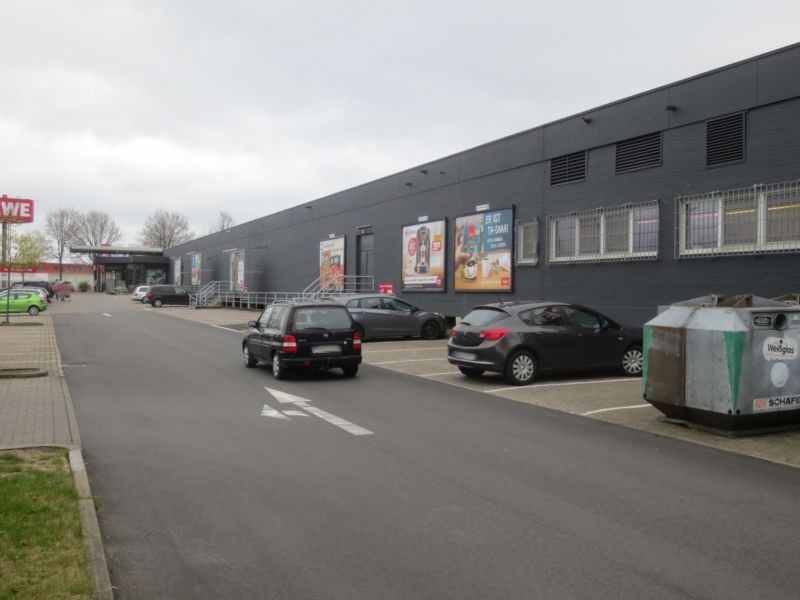 Industriestr. 8  / Si. Einf. Rewe