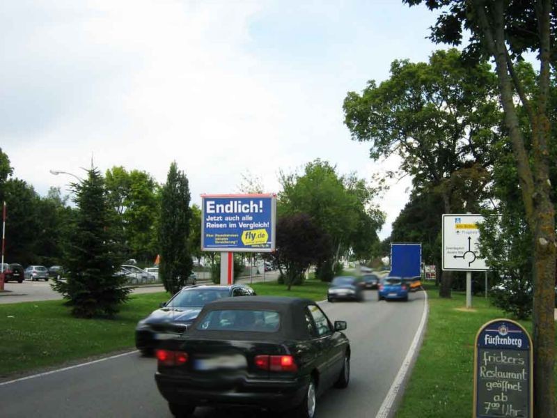 Dürrheimer Str.  / Höhe Hs.-Nr. 44 RS