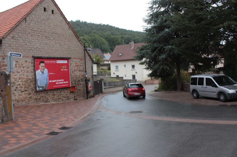 Stäffelsbergstr. 2  / Hauptstr. quer