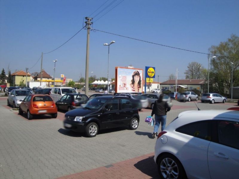 Staatsstr. 8 (L 516)  / (PP) geg. Dm u. Takko RS