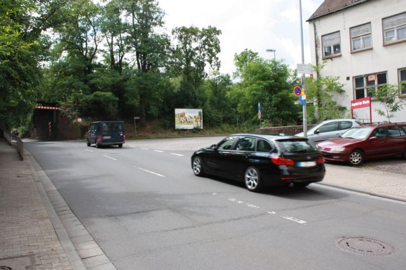 Bahnhofstr. (B 47)  / v. Ufg. quer