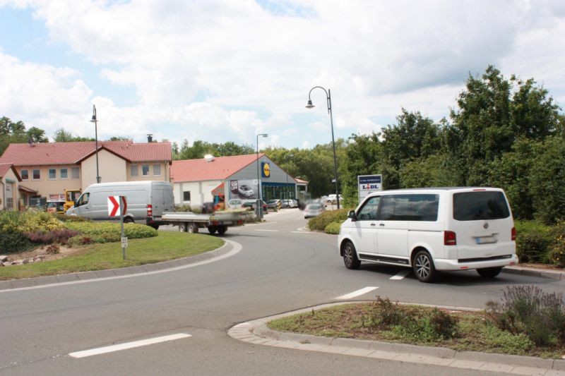 Römerstr.  / In den Geldäckern 1 / Si. Kreisel quer