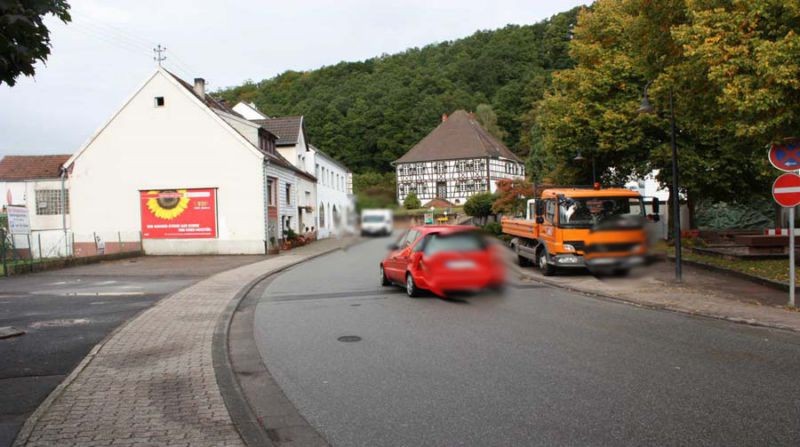 Hauptstr. 8  quer