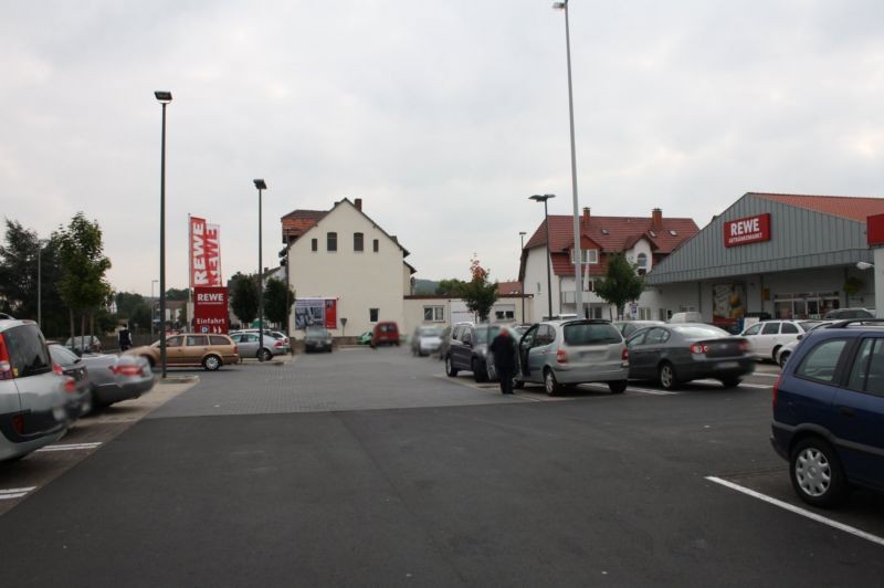 Niedervellmarsche Str. 19  / Si. Einf. Rewe