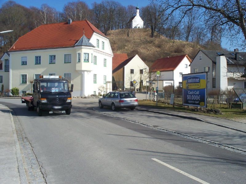 Dorfstr.  / Geisenfelderstr. / Bergstr.