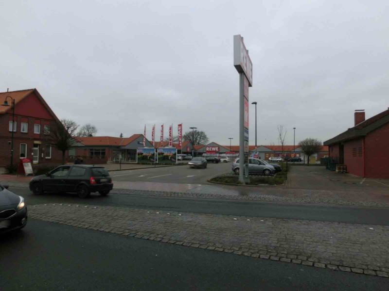 Wildeshauser Str. 6 (B 213)  / Si. Einf. (PP) Rewe