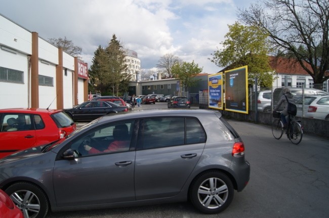 Keferloher Str.  / (PP) geg. Gebäude Süds. Anfang