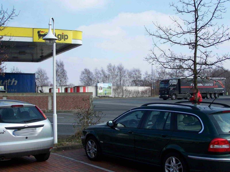Autobahn-Abfahrt Holdorf  (PP) Autohof/Tankst.