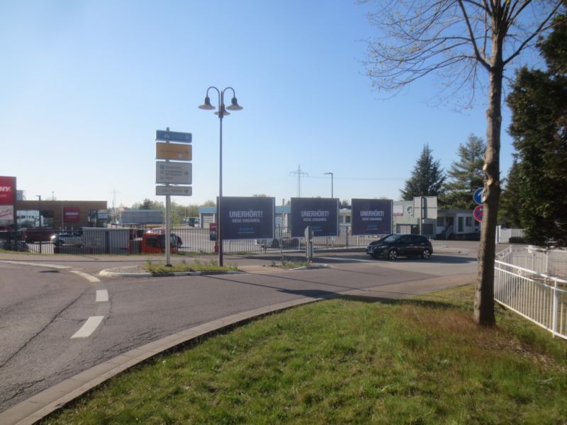 Kaiserstr. (L 395)  / Bahnstr. (Kreisel)