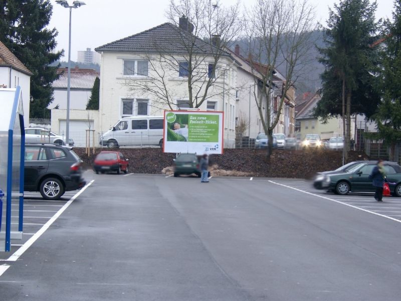 Bahnstr. 28  / Edeka Eing. re.