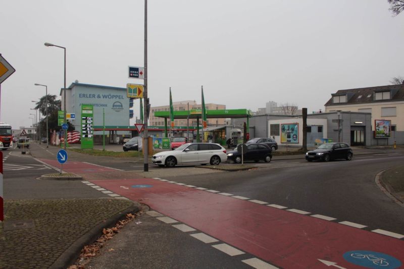 Zielstr. 36 / Tankstelle