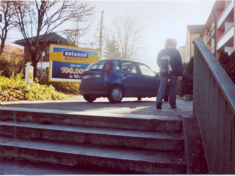 Baumgartnerstr. Aufgang Fußgg.Ufg. Martin-Behaim-Str. -b-