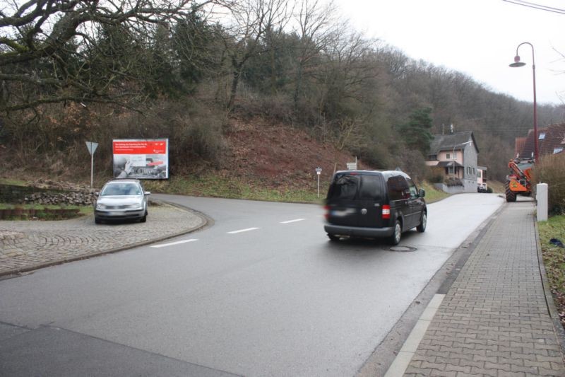 Kurpfalzstr. 27  / Katzenbacher Str. quer