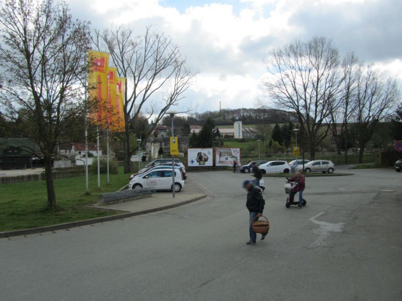 Am Badsteig Sportplatz  / Alte Reichenbacher Str. 15 / Diska