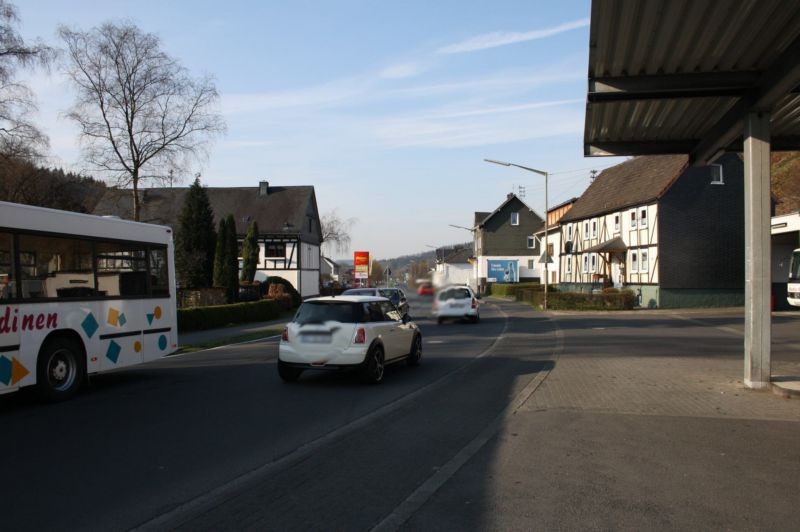Konrad-Adenauer-Str. 19  re.