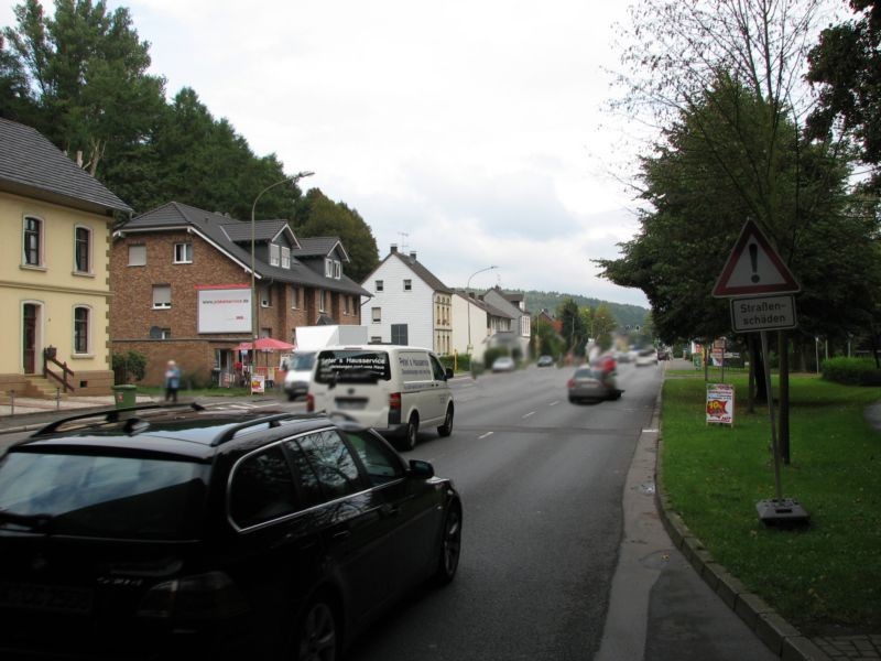 Bahnhofstr. 11 (L 284)  / Zuf. A4 - quer