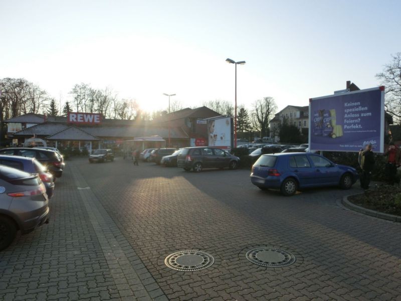 Auf der Burg 6  / Rewe (PP)