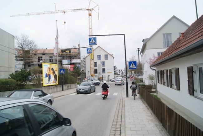 Kellerstr. 10  ggb. Fußgängerüberweg