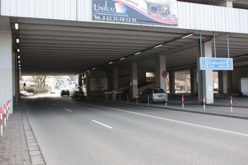 Schäferstr. 48 Parkhaus ZOB Ampel quer