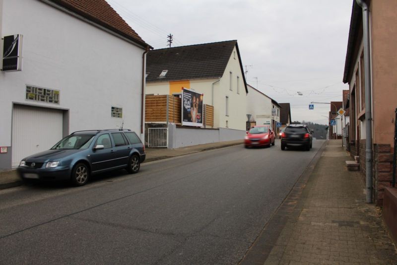 Ramsteiner Str.  / Waldstr. 1