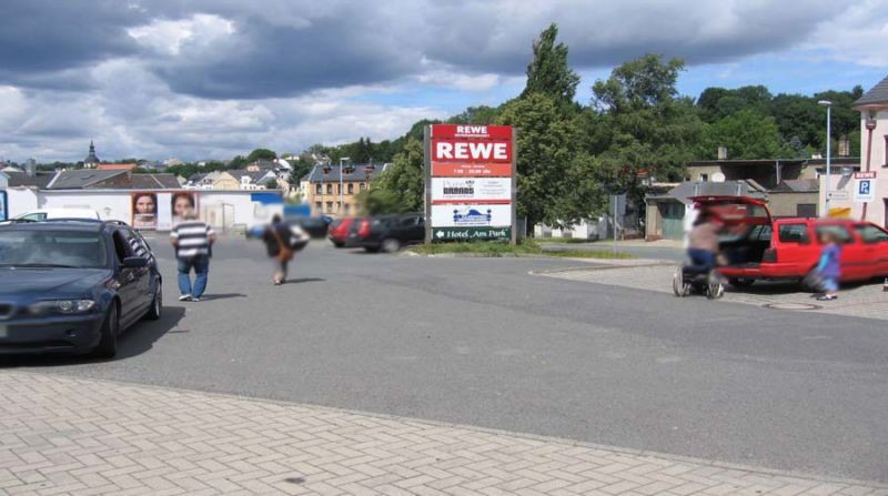 Lengenfelder Str. 5  / Plauensche Str. 3 / Rewe geg. Eing.