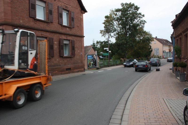 Hauptstr. 33 / Weiherstr.