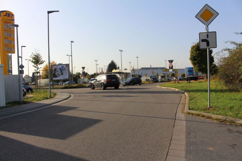 Germersheimer Str.9/Edeka /Si.Einfahrt