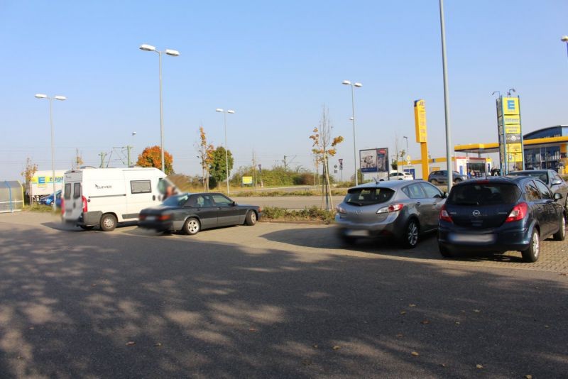 Germersheimer Str.9/Edeka /Si.Parkplatz