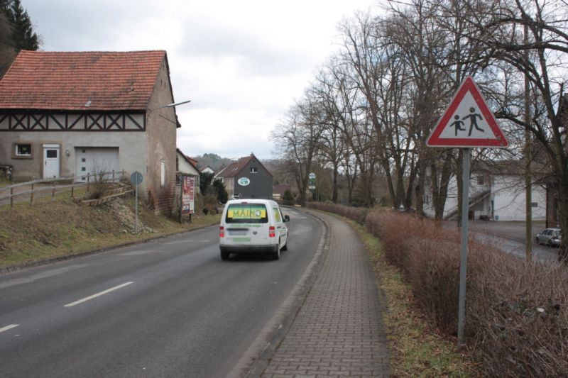 Hauptstr. 1  (B 529)