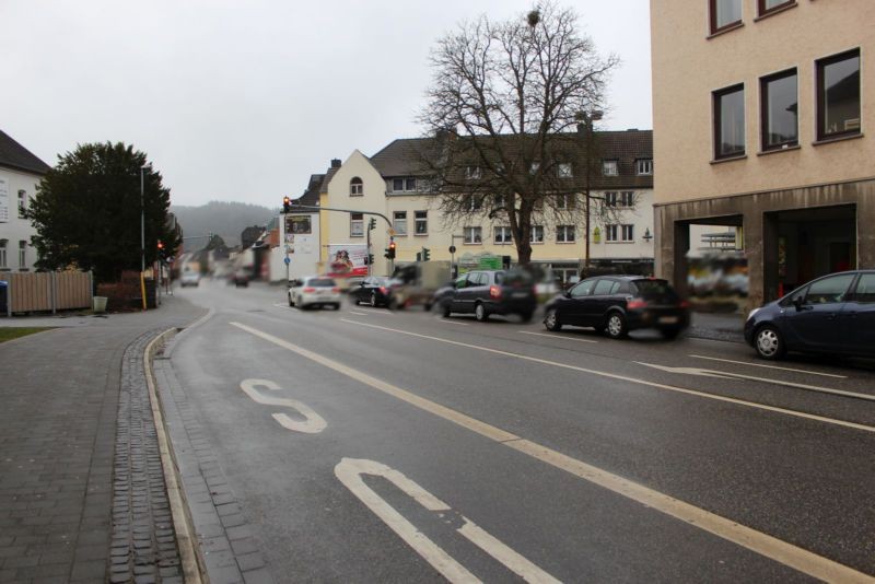 Blumenthaler Str. 8 (B 265)  / Am Alten Rathaus