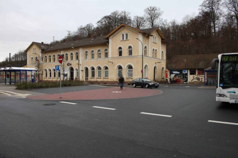 Am Bahnhof 1  / Bahnhofsvorplatz