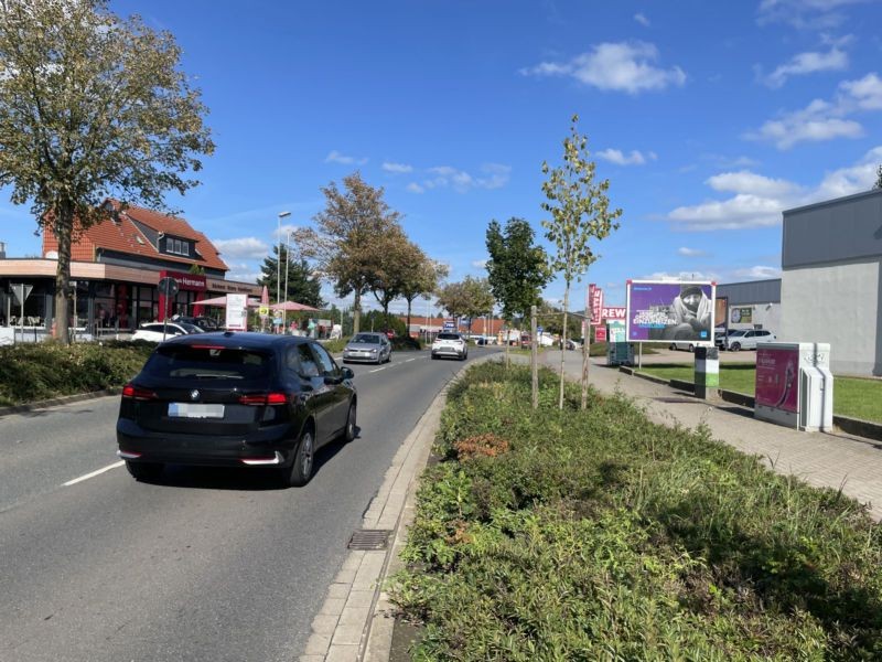 Braunschweiger Str. 26  / Einf. Rewe re.