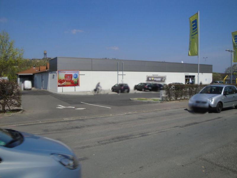 Provinzialstr. 2 (L 214)  E-Aktiv geg. Einf./Ausf.